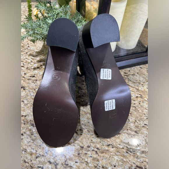 CHANEL Charcoal Distressed Leather & Tweed Knit Cuff CC Button Ankle Boots 42 - Picture 13 of 16